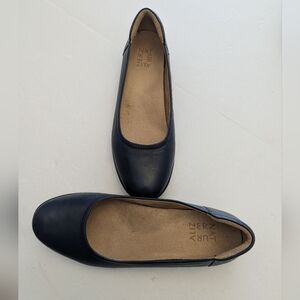 Naturalizer Flexy Slip On Ballet Flat In Navy Size 9M